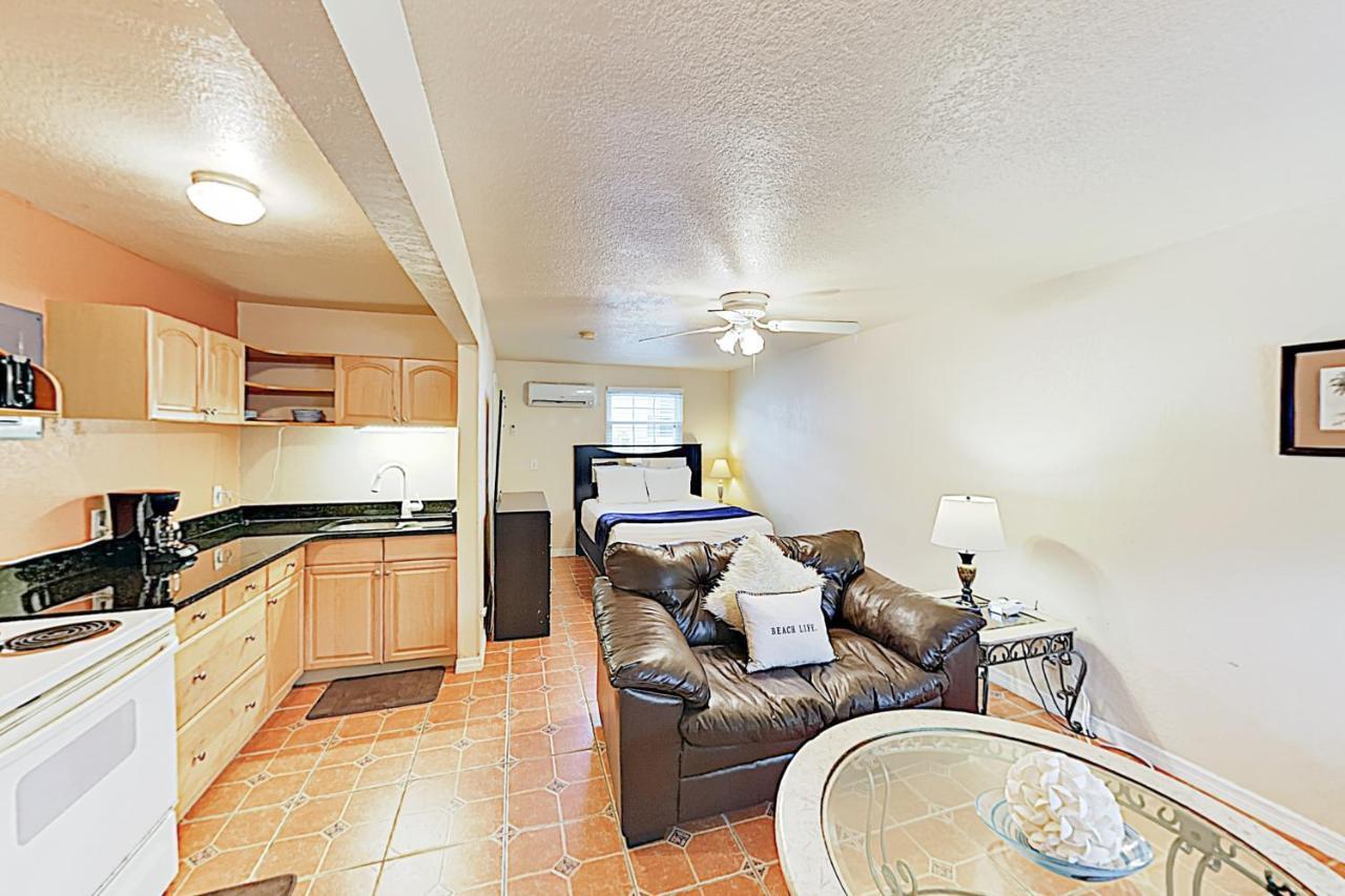 The Palm Condos St. Pete Beach Esterno foto